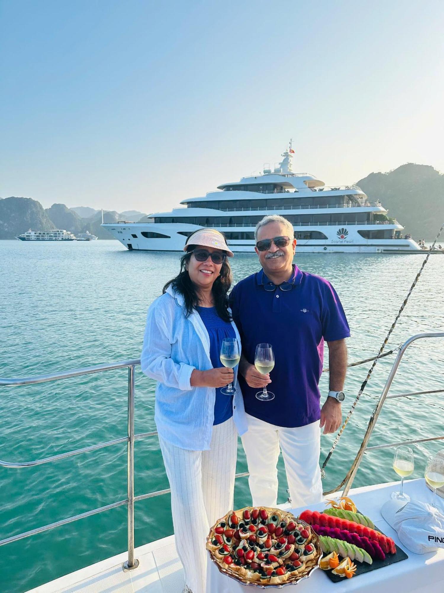 Scarlet Pearl Cruises Hotel Ha Long Buitenkant foto
