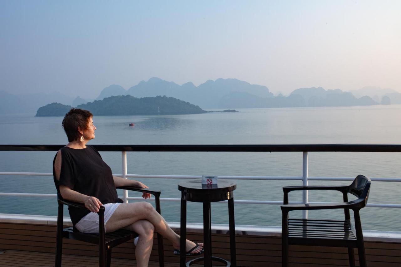 Scarlet Pearl Cruises Hotel Ha Long Buitenkant foto