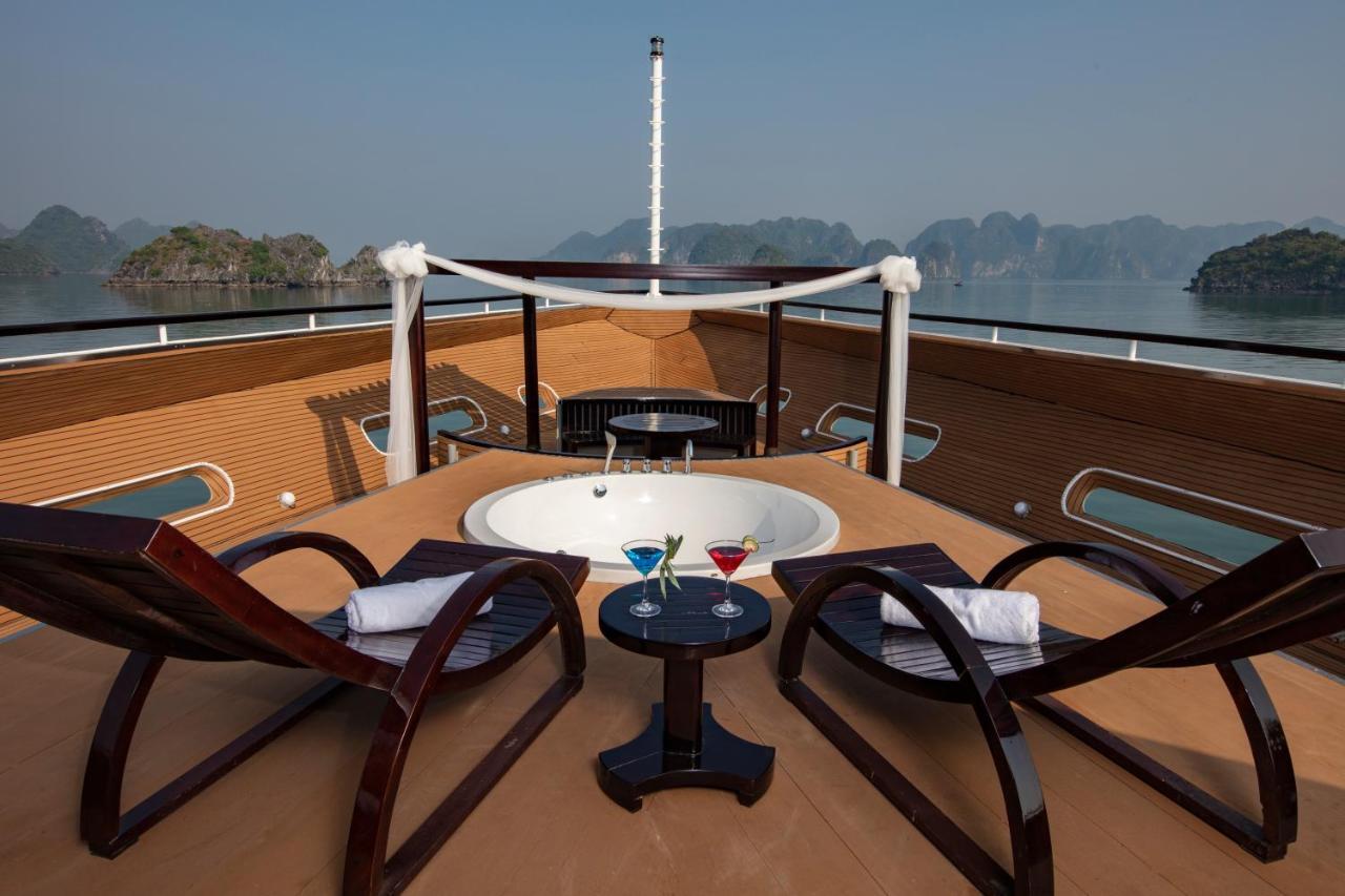 Scarlet Pearl Cruises Hotel Ha Long Buitenkant foto