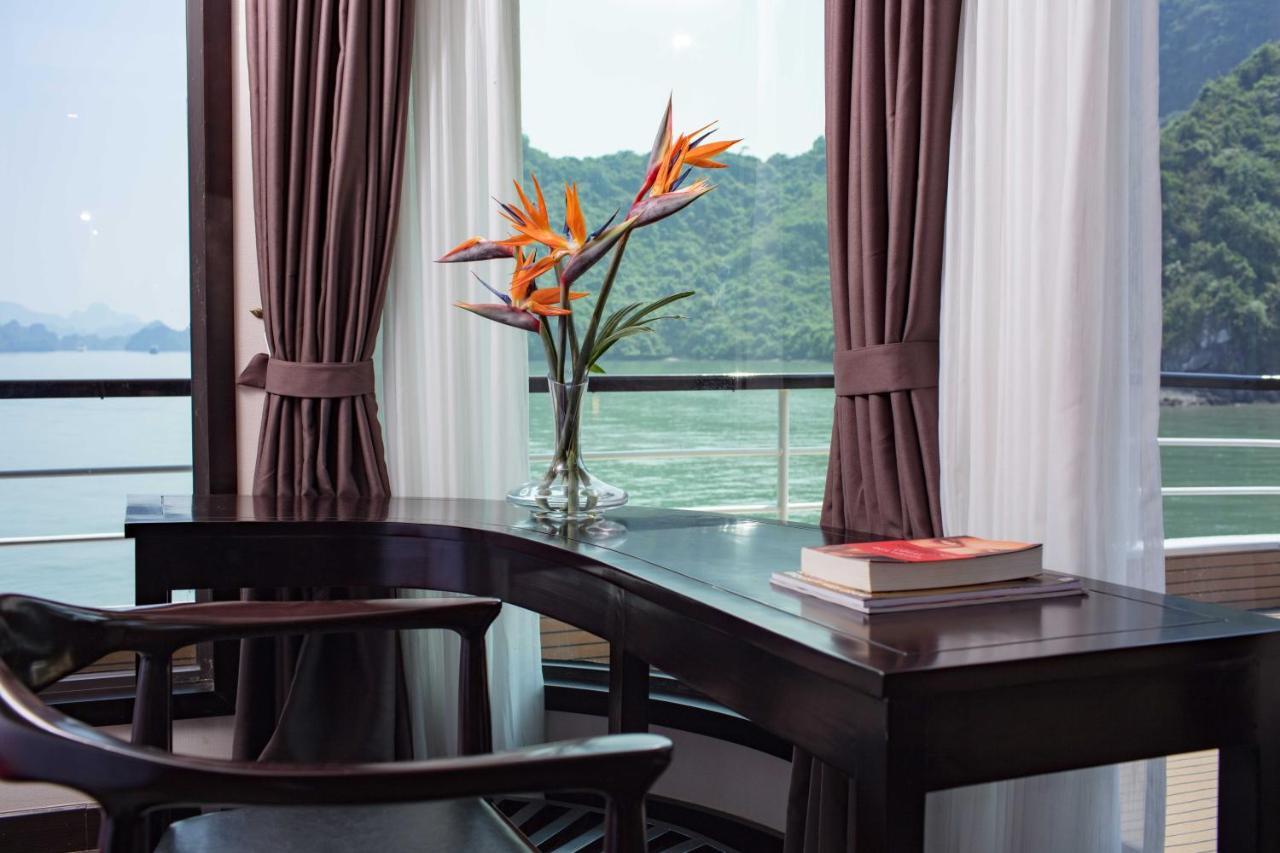 Scarlet Pearl Cruises Hotel Ha Long Buitenkant foto